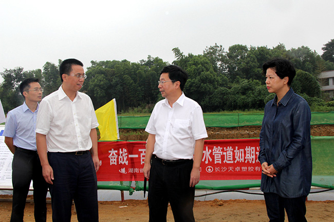 市領(lǐng)導(dǎo)張迎春、夏建平、劉明理等參加調(diào)研，望城區(qū)領(lǐng)導(dǎo)孔玉成、鄒特等陪同調(diào)研