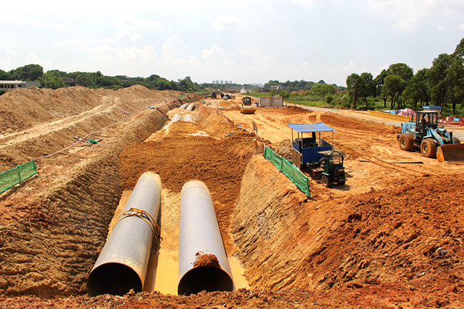 長沙市副市長廖建華調研我公司供管的岳麓污水處理廠尾水排放項目